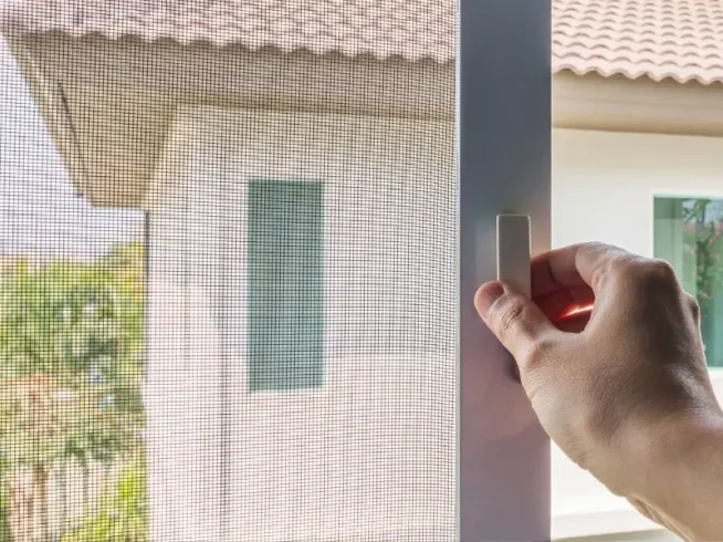instalar mosquiteras en ventanas de pvc